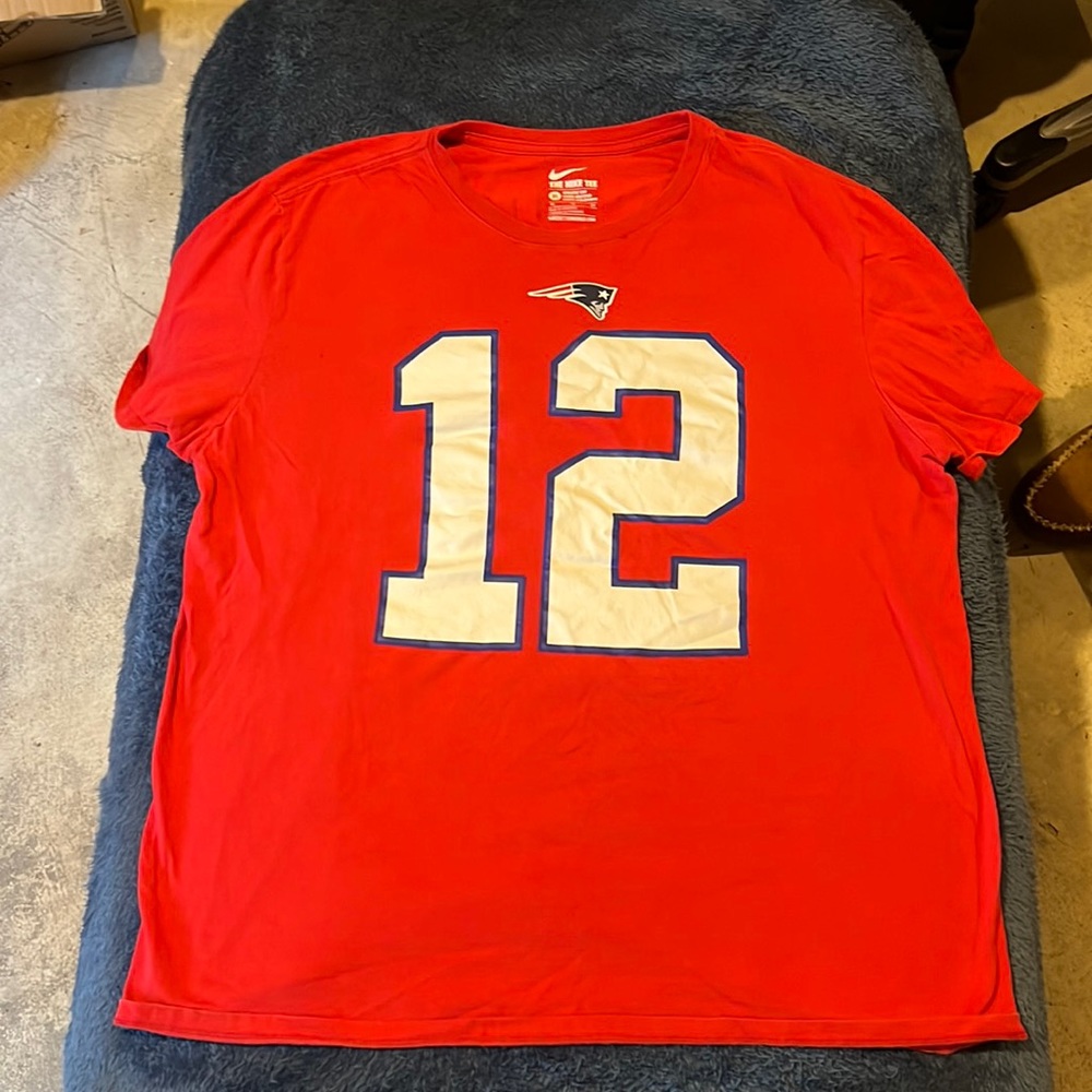 Men’s Nike Tony Brady shirt